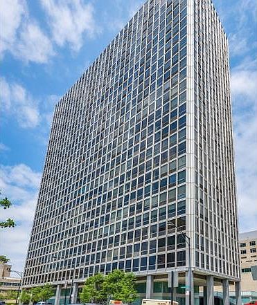 1st image of 330 W Diversey Pkwy APT 2806