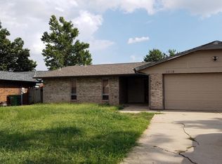 1018 Richmond St, Yukon, OK 73099