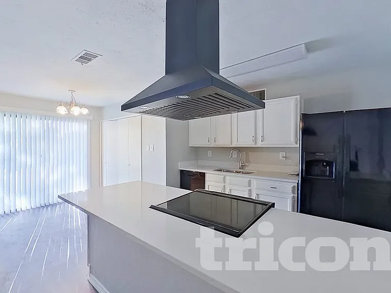 10022 Deer Hollow Dr — Photo 5