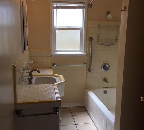 5th image of 431 N Catalina St