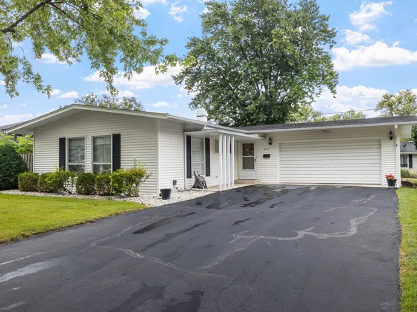 927 Putnam Dr, Lockport, IL 60441