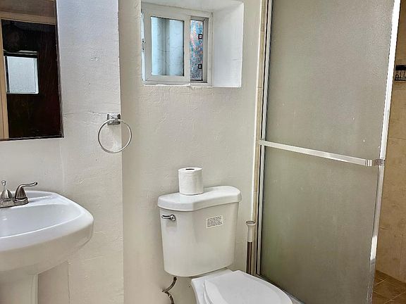 4th image of 173 Castillejo Dr