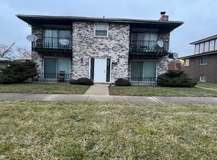 15607 Greenwood Rd, Dolton, IL 60419