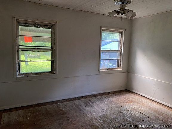 3rd image of 1008 N K St