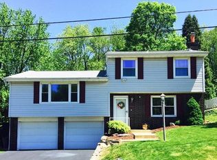 939 Rolling Meadows Dr, Greensburg, PA