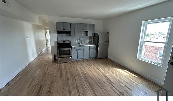 1st image of 1454 S 28th St #C