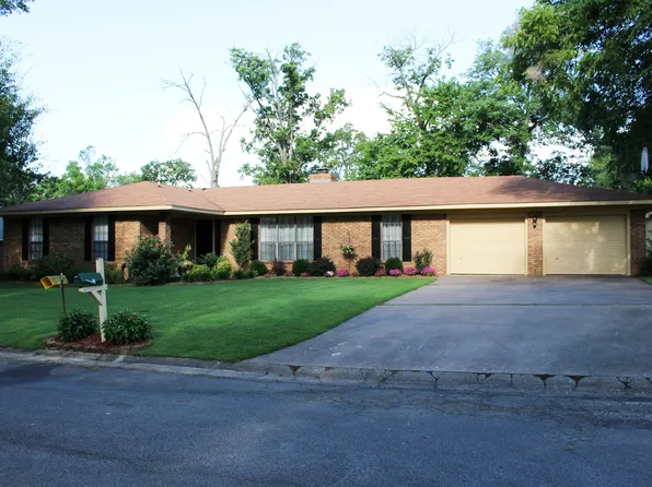 421 Washington Dr, Charleston, AR 72933