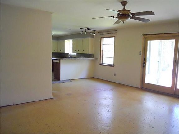 5th image of 138 Driftwood Dr