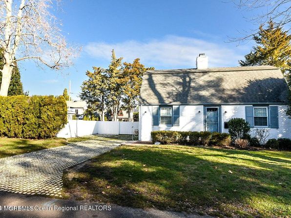 604 Cherokee Ln