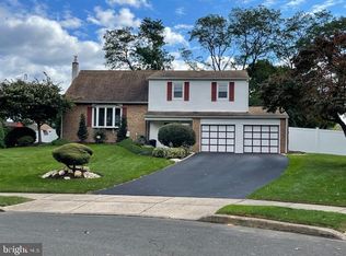 350 Concord Cir, Southampton, PA 18966