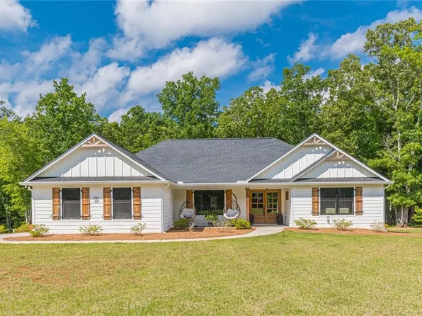 8048 Tyree Rd, Whitesburg, GA 30185