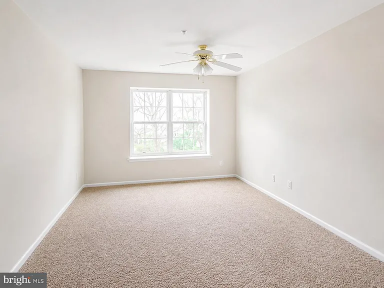 1407 Wharton Rd — Photo 9