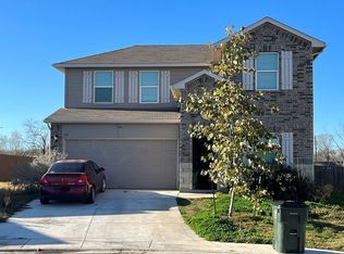 705 Armadillo Dr, Seguin, TX 78155