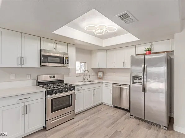 4745 Madrigal Way, Las Vegas, NV 89122