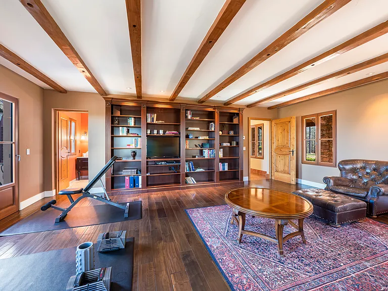 2110 Diamond Mountain Rd — Photo 26