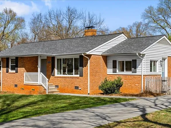 806 King George Dr, Greensboro, NC 27410