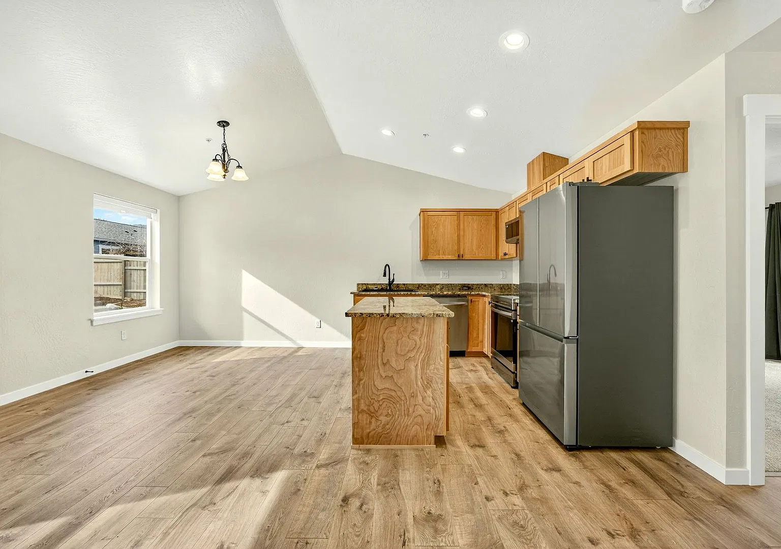 530 G St — Photo 3