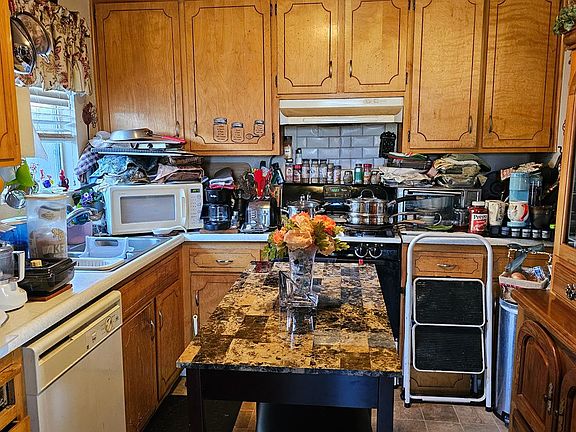 4th image of 807 O St
