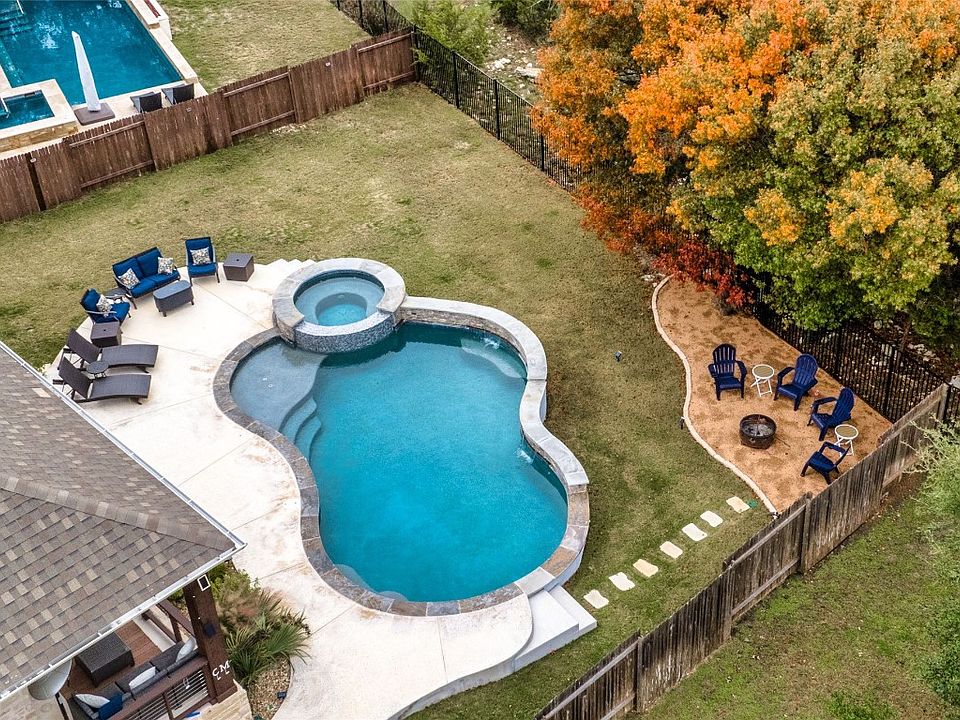 2nd image of 157 Stone River Dr
