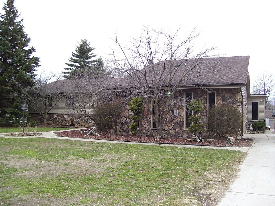1st image of 5875 Huff St