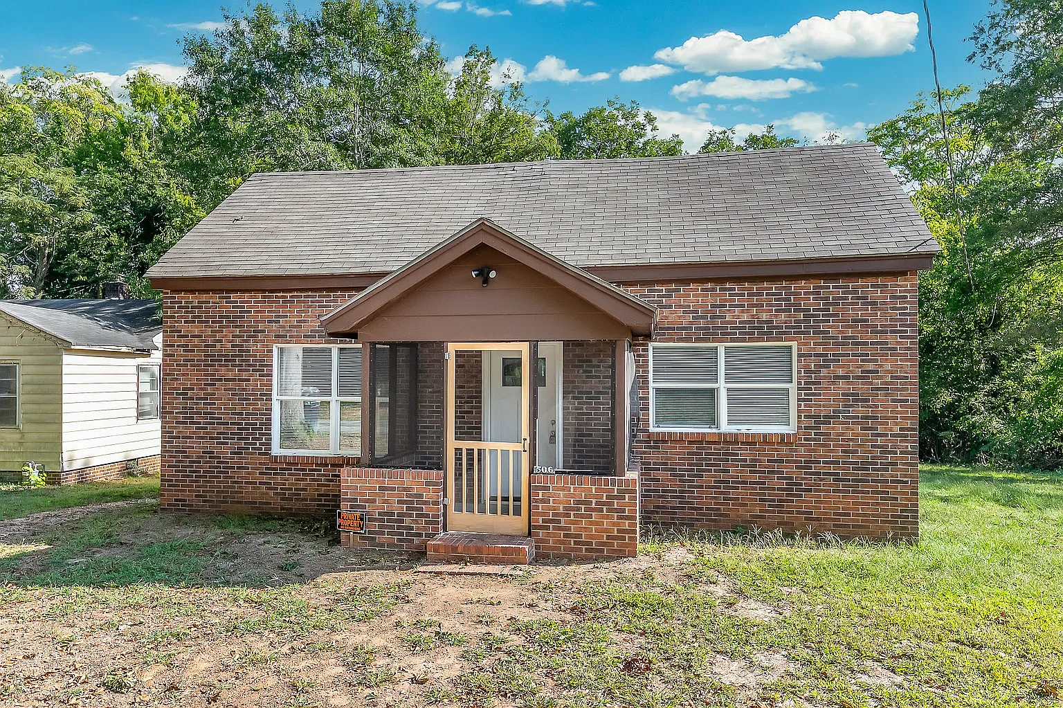 2 bed, 927 sqft, $1,100 — Photo 1