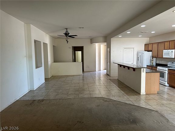 4th image of 3698 Blake Canyon Dr