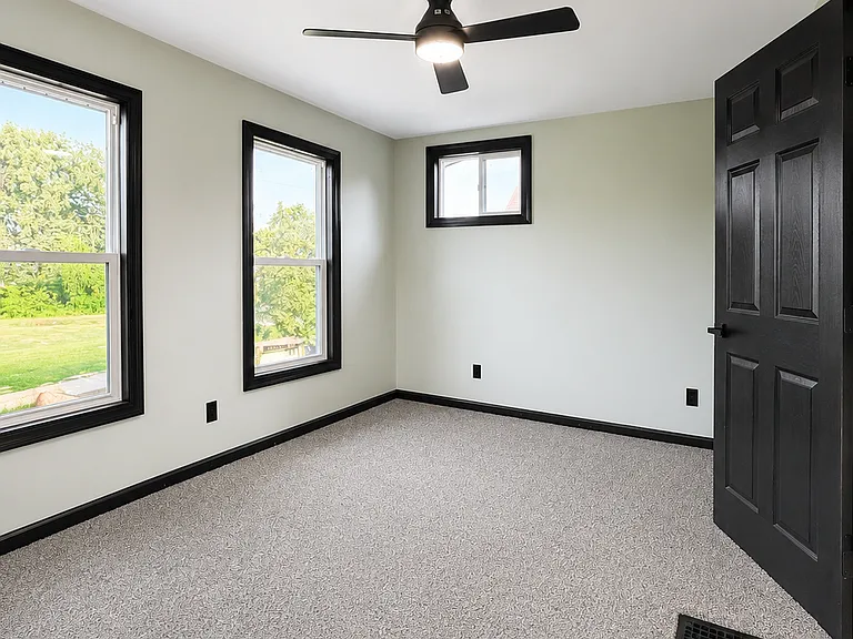 120 N Nebraska St — Photo 14