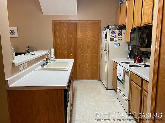 2nd image of 3637 Vermilion Ct N