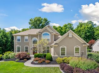 9366 Emerson Dr, Powell, OH 43065
