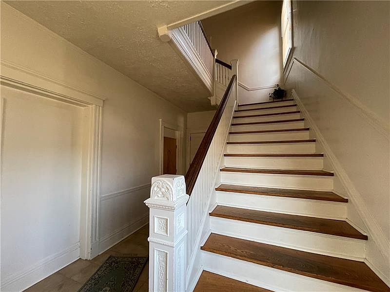 82 S Oakland Ave Sharon PA Zillow