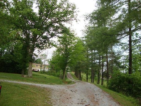 3rd image of 20 Tamarita Ln