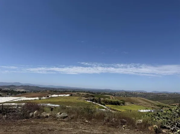 2279 Vista Grande Dr, Vista, CA 92084