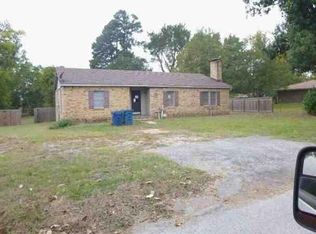 407 Baker St, Lindale, TX 75771