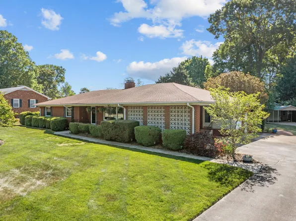 2404 May Dr, Burlington, NC 27215