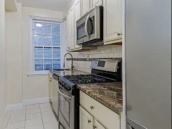 2nd image of 314 41st St Floor 8