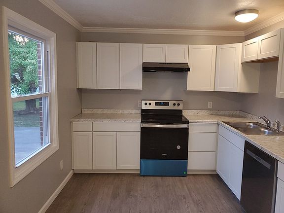 2nd image of 936 Central Ave