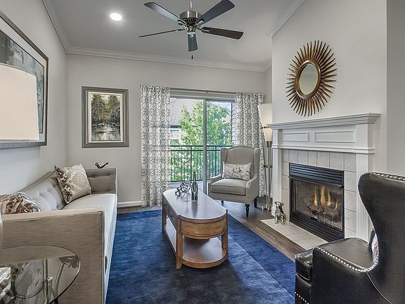 3rd image of 43805 Stoney Brook Sq #1901282