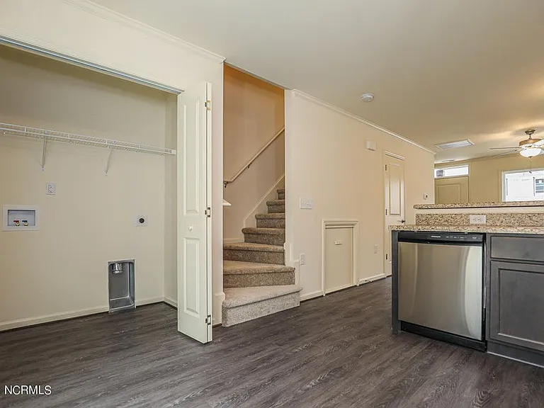 514 Pate Dr #1 — Photo 10