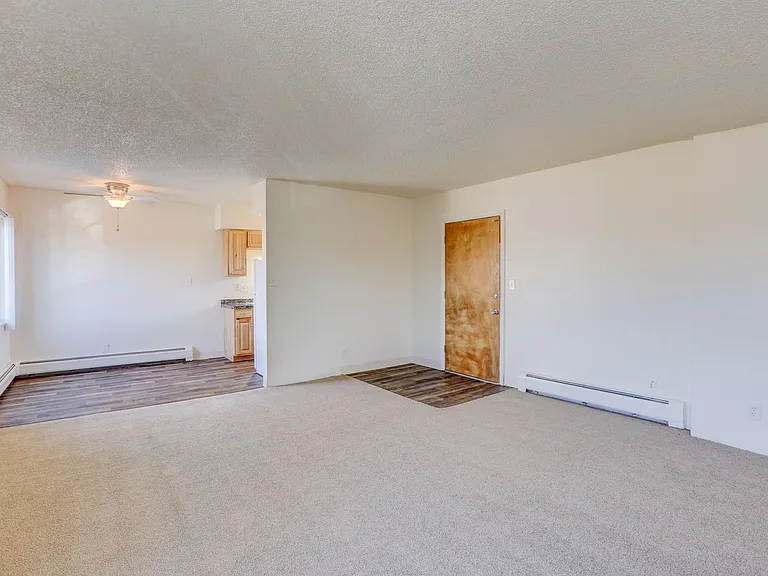 Allison Court Apartments — Photo 46