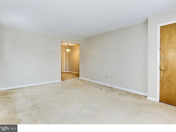 5th image of 7809 Summerdale Ave