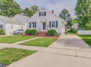 953 Woodlynn Rd, Essex, MD 21221