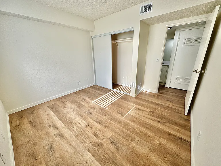 11058 Cantlay St #1 — Photo 17