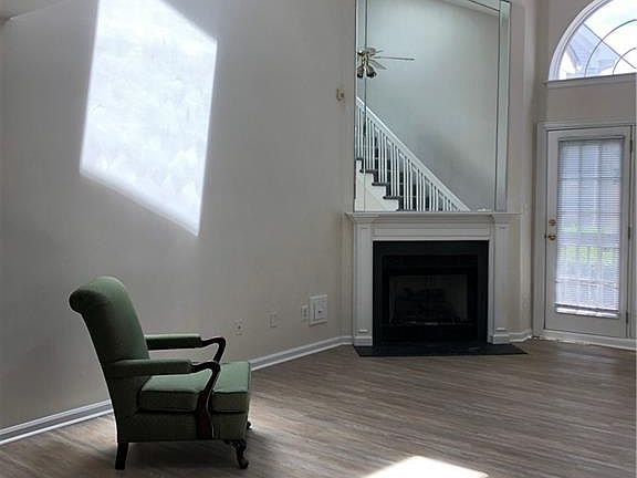 Nice light in this unit.