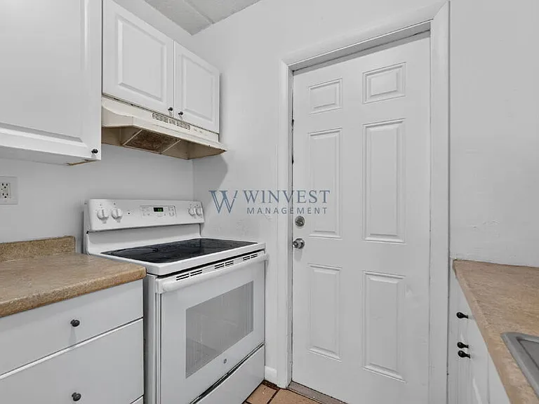 Presidential View Apartments — Photo 40
