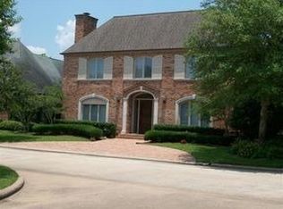 4 Heritage Oak Ct, Lake Jackson, TX 77566