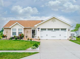210 El Dorado Trl W, Fort Wayne, IN 46825