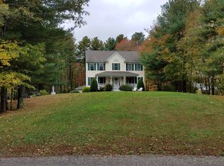 435 Middle Rd, Acushnet, MA 02743