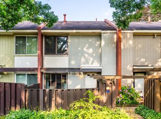 1377 Northgate Sq, Reston, VA 20190