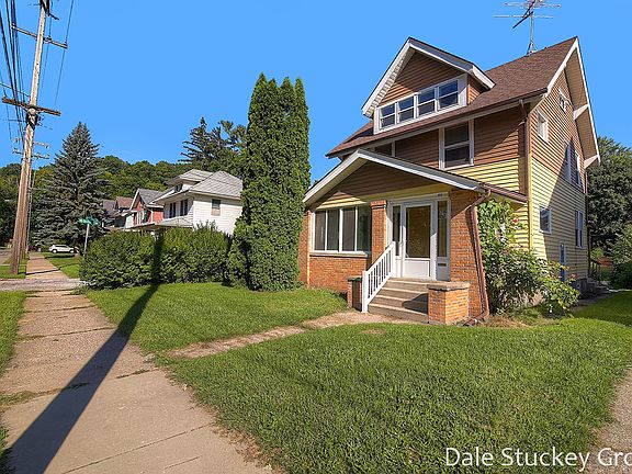 2nd image of 1311 Fulton St W