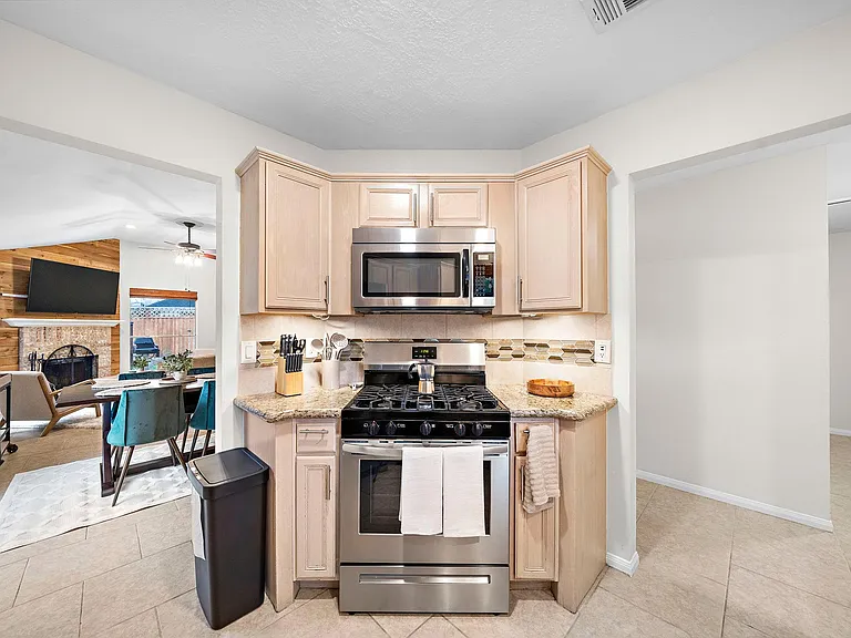 12026 Westwold Dr — Photo 9